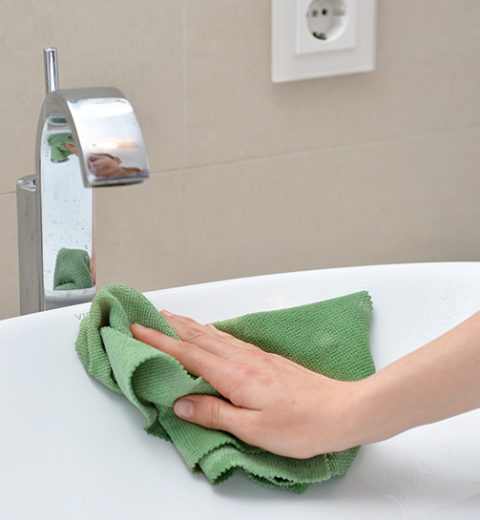 Waschbecken wischen